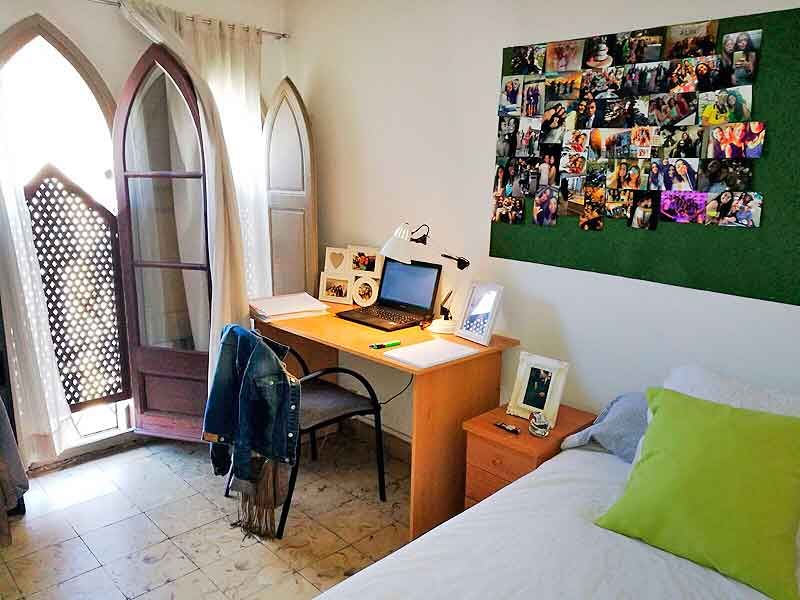 Vista de RMI Barcelona. Religioses de Maria Immaculada: Residencia de Joves
