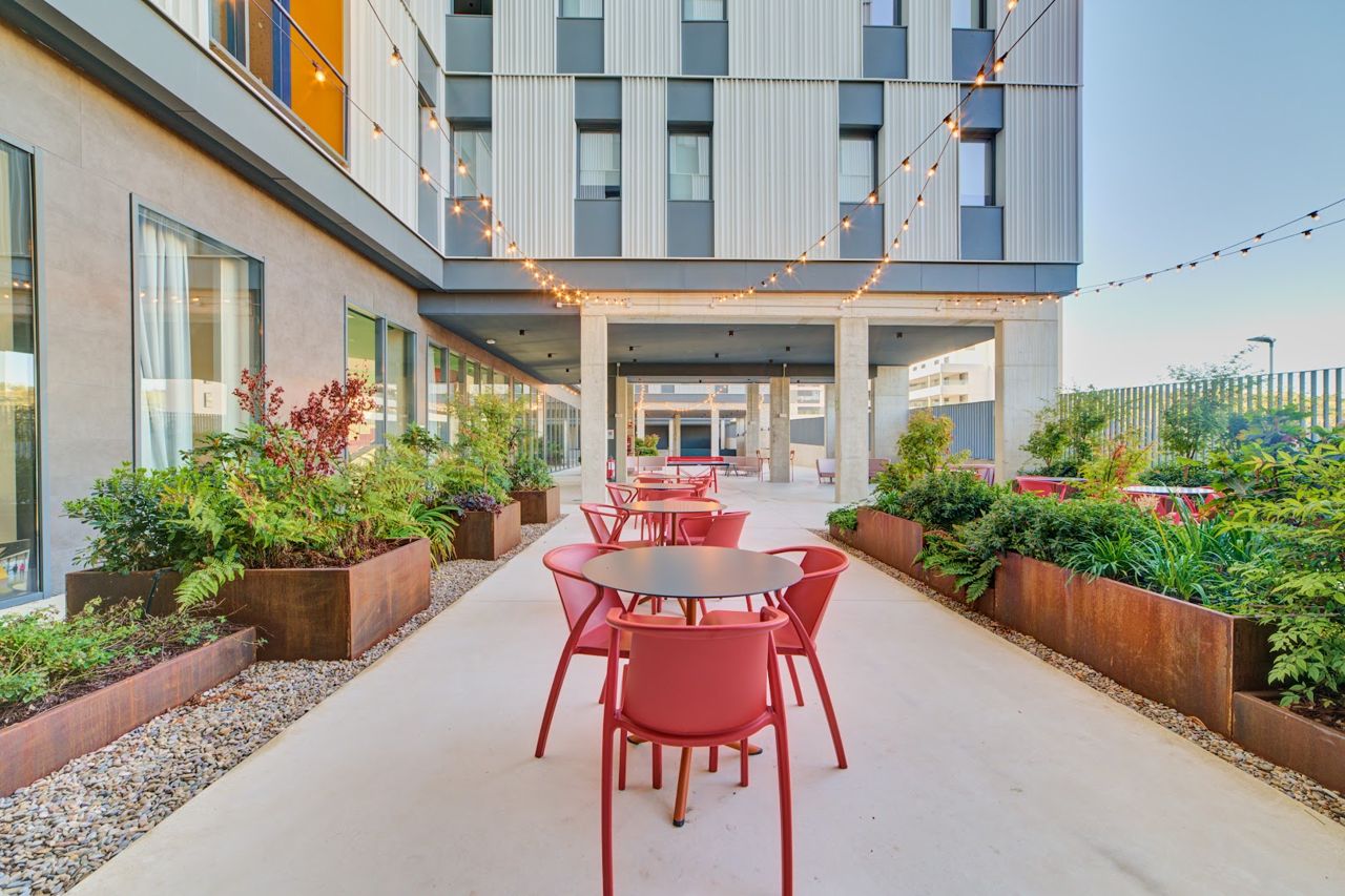 Home & Co Pamplona Residencia de estudiantes