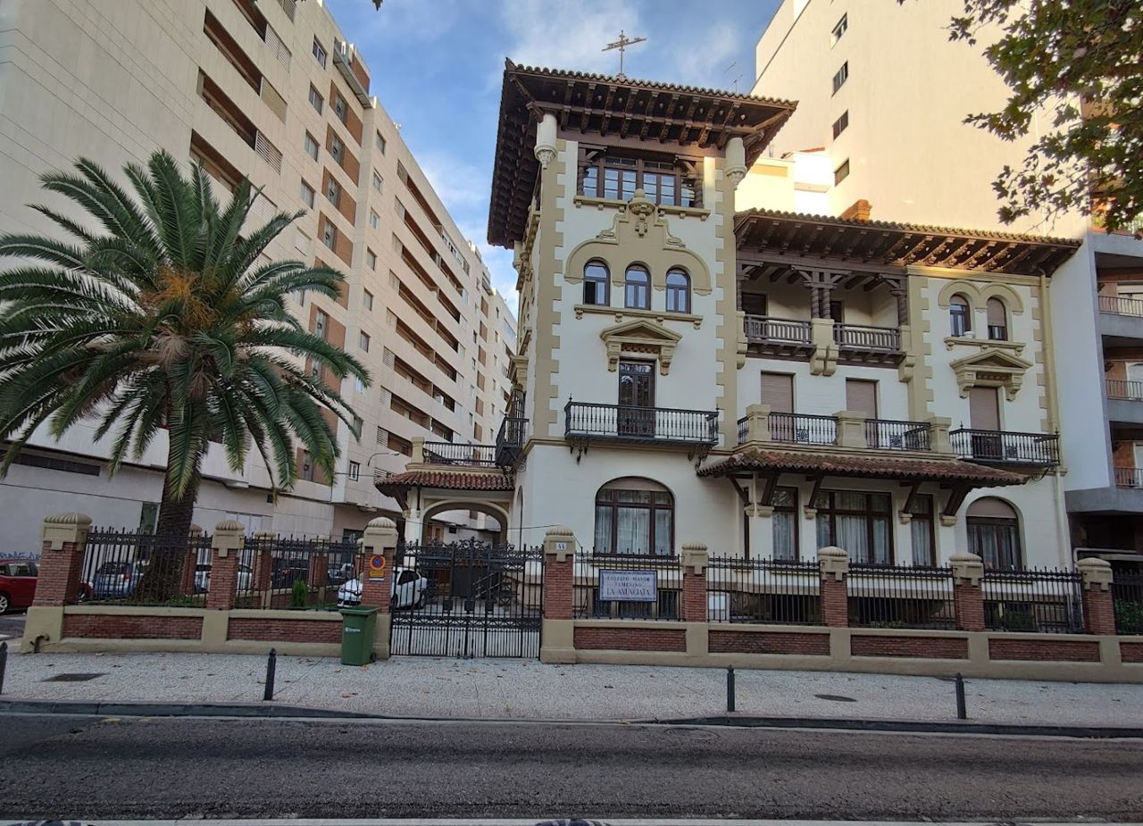 Vista de Colegio Mayor Anunciata - Dominicas de la Anunciata Prov Santo Domingo