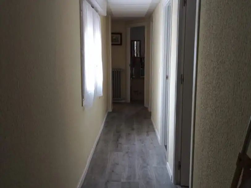 Piso en Universidad - alojamiento en Universidad
