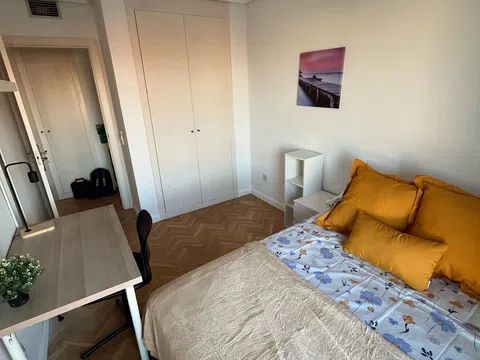 Habitación en Calle Campo de la Estrella, 1, Las Tablas, Madrid - alojamiento para estudiantes en Room in Calle Campo de la Estrella, 1, Las Tablas, Madrid
