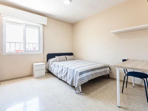 Habitación en Room in Ntra Sra De Las Guias - alojamiento en Ntra Sra De Las Guias, 3, Mangas Verdes - Las Flores, Málaga