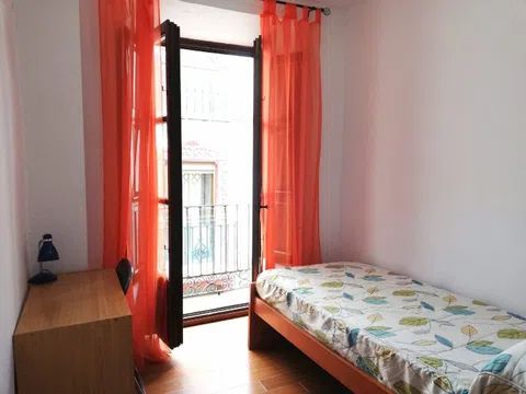 Habitación en Calle Moral de la Magdalena, 22, Recogidas, Granada - alojamiento en Calle Moral de la Magdalena, 22, Recogidas, Granada