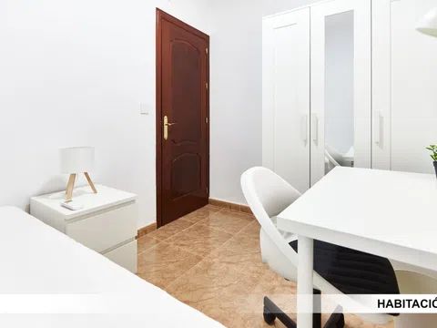 Habitación en Lopez de Gomara, 51, López de Gomara, Sevilla - alojamiento en Lopez de Gomara, 51, López de Gomara, Sevilla