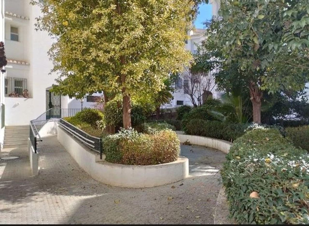 Piso en Avenida de Cervantes, Bola de Oro, Granada - alojamiento en Piso en Avenida de Cervantes, Bola de Oro, Granada