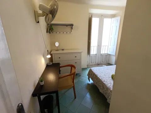 Habitación en Calle Cárcer, 1, Centro Histórico, Málaga - alojamiento estudiantes en Room in Calle Cárcer, 1, Centro Histórico, Málaga