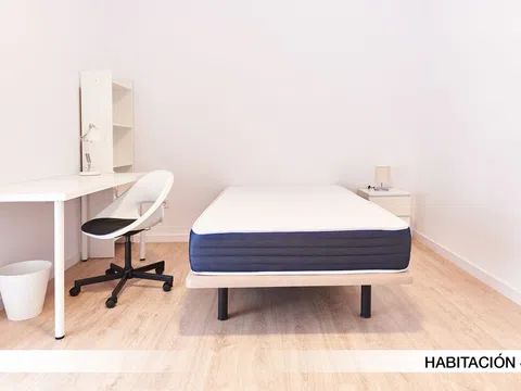 Habitación en Calle Afán de Ribera, 104, Cerro del Águila, Sevilla - alojamiento en Calle Afán de Ribera, 104, Cerro del Águila, Sevilla