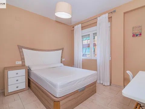 Habitación en La Chana, Granada - alojamiento en La Chana, Granada