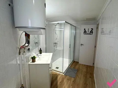 Habitación en Calle Mestre Marçal, Torrefiel, València - alojamiento para estudiantes en Room in Calle Mestre Marçal, Torrefiel, València