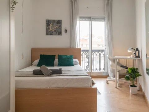 Habitación en Paseo de Santa María de la Cabeza, 47, Palos de la Frontera, Madrid - alojamiento para estudiantes en Room in Paseo de Santa María de la Cabeza, 47, Palos de la Frontera, Madrid