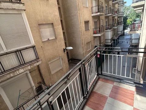 Habitación en Calle Jacinto Benavente, 150, Ronda - Arabial, Granada - alojamiento en Calle Jacinto Benavente, 150, Ronda - Arabial, Granada
