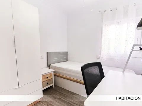 Habitación en Calle San Juan de Dios, 8, Nervión, Sevilla - alojamiento en Calle San Juan de Dios, 8, Nervión, Sevilla