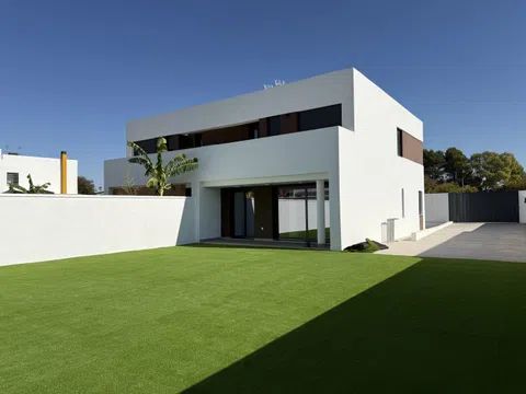 Chalet pareado en Calle Hacienda de cordoba, 42, Palomares del Río - alojamiento en 