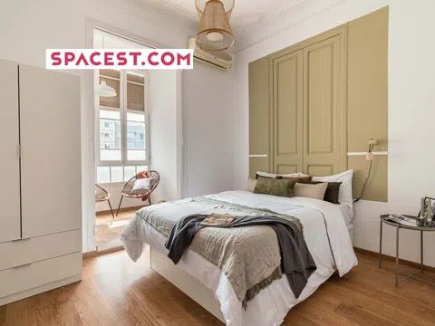 Habitación en La Nova Esquerra de l'Eixample, Barcelona - alojamiento estudiantes en Room in La Nova Esquerra de l'Eixample, Barcelona