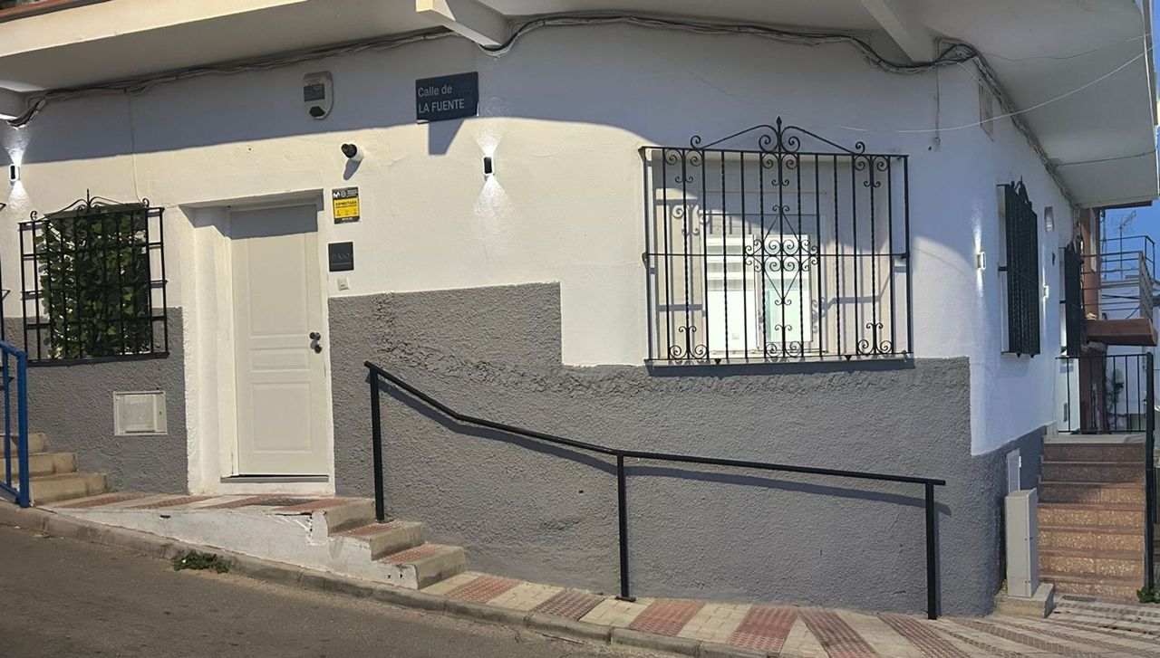 Piso en Calle Fuente, 2, San Alberto - La Alcubilla - Florisol, Málaga - alojamiento en San Alberto - La Alcubilla - Florisol