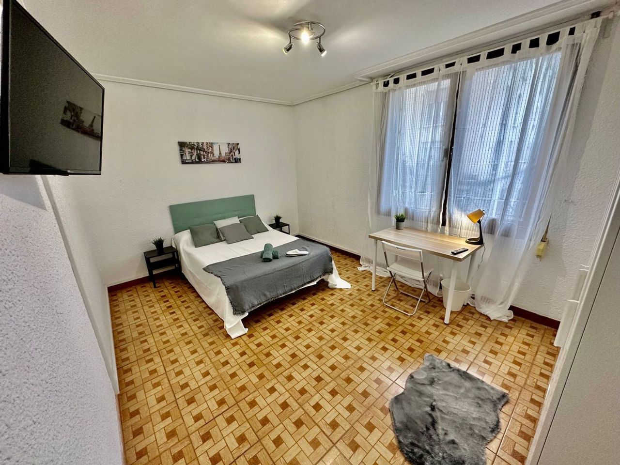 Habitación en Avenida del Compromiso de Caspe, Las Fuentes, Zaragoza - alojamiento en Las Fuentes