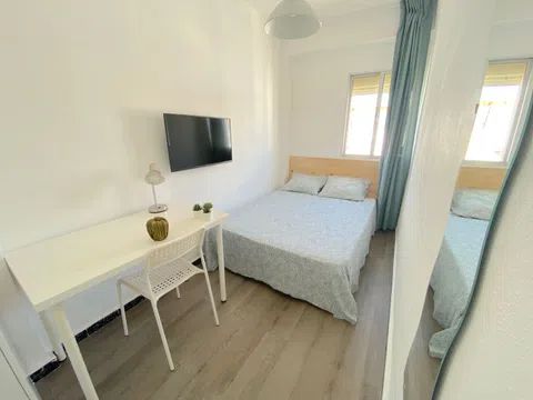 Habitación en Calle Doctor Serás, 7, Doctor Fedriani, Sevilla - alojamiento en Calle Doctor Serás, 7, Doctor Fedriani, Sevilla