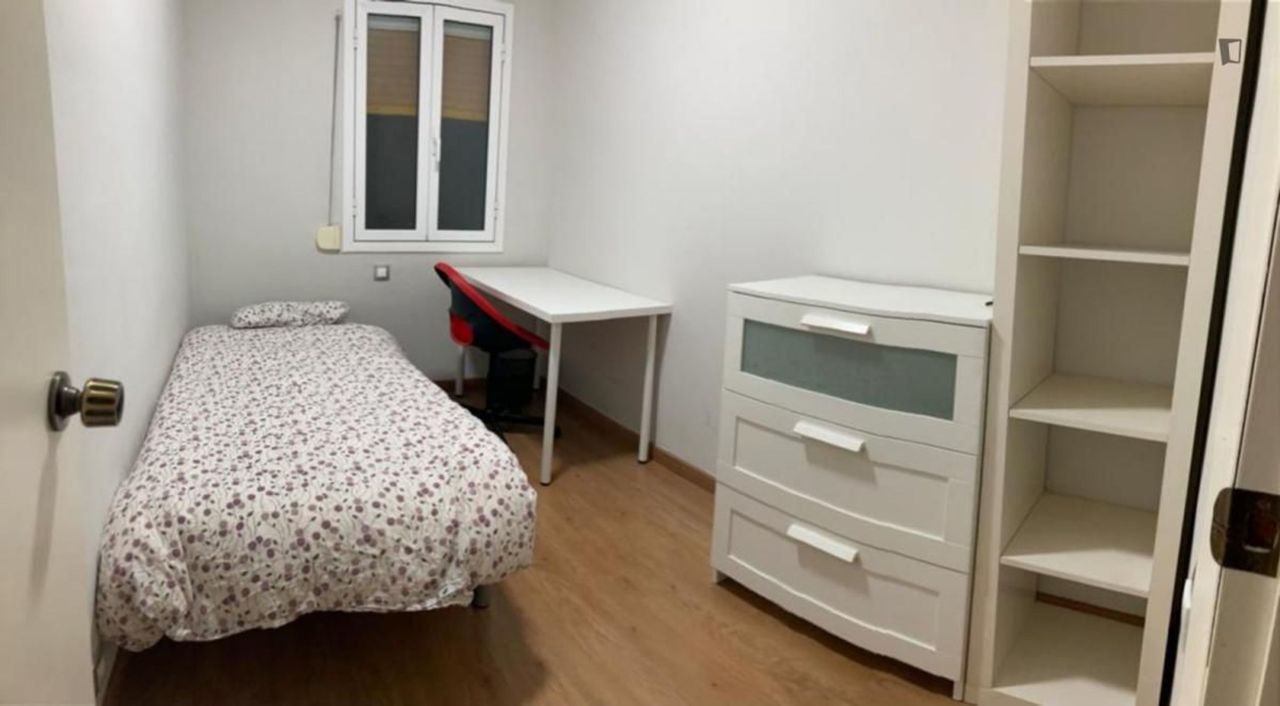 Habitación en Calle de la Jota, Vilapicina i la Torre Llobeta, Barcelona - alojamiento en Vilapicina i la Torre Llobeta