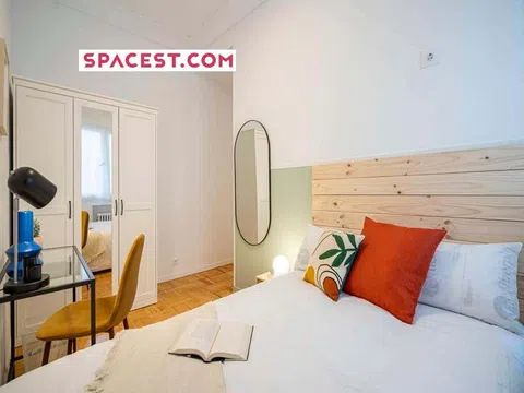 Habitación en Calle de Bravo Murillo, 36, Trafalgar, Madrid - alojamiento para estudiantes en Room in Calle de Bravo Murillo, 36, Trafalgar, Madrid
