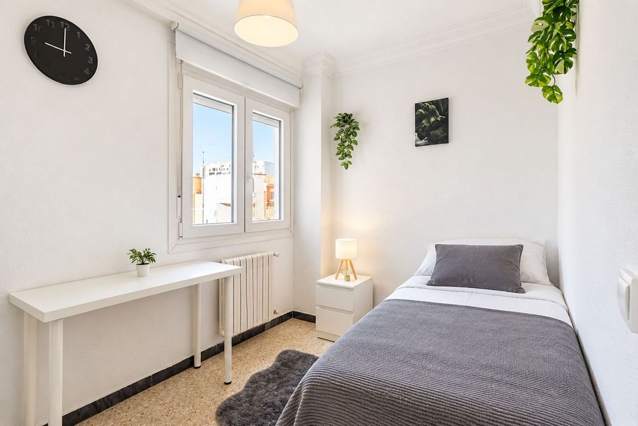 Habitación en Carrera del Sábado, 10, Ruiseñores, Zaragoza - alojamiento en Ruiseñores