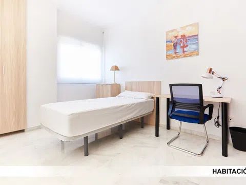 Habitación en Urbanización las Americas, 28, Cerro del Águila, Sevilla - alojamiento en Urbanización las Americas, 28, Cerro del Águila, Sevilla