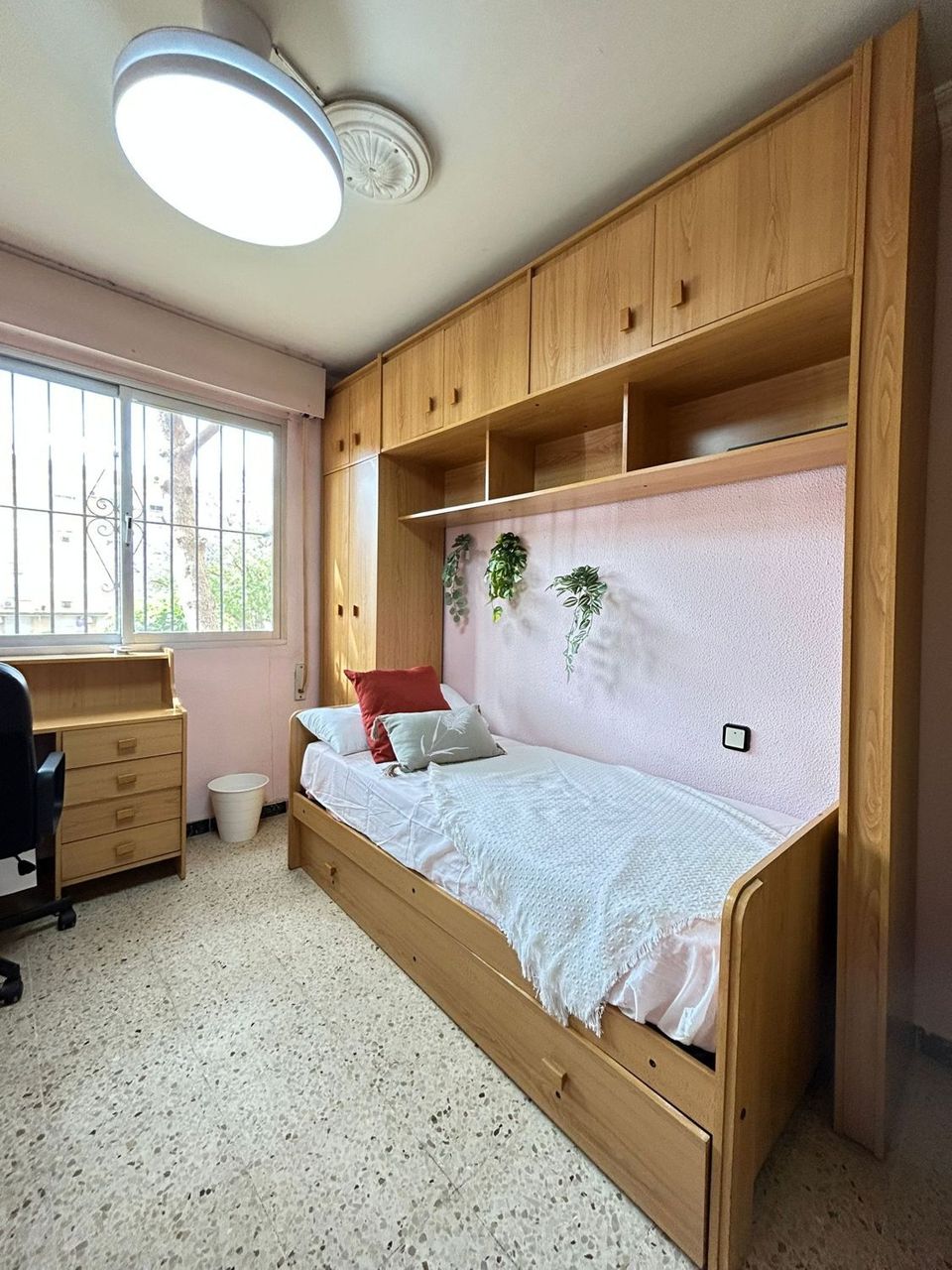 Habitación en Ctra. de Carmona-Miraflores - alojamiento en Ctra. de Carmona-Miraflores