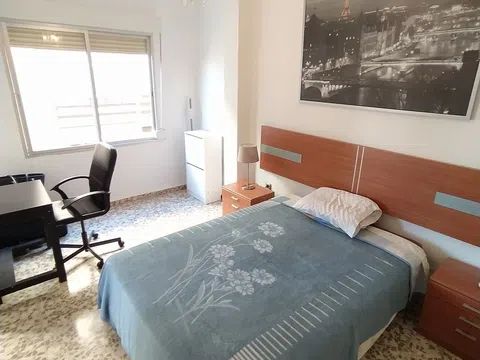Habitación en Calle daoiz, El Molinillo - Capuchinos, Málaga - alojamiento en Calle daoiz, El Molinillo - Capuchinos, Málaga