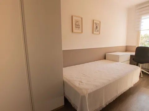 Habitación en Room in Gran Via de les Corts Catalanes - alojamiento en Gran Via de les Corts Catalanes, 1102, Provençals del Poblenou, Barcelona