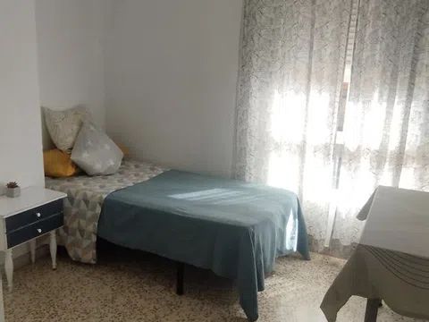 Habitación en Avenida César Manrique, 13, Perchel sur - El Bulto, Málaga - alojamiento en Avenida César Manrique, 13, Perchel sur - El Bulto, Málaga