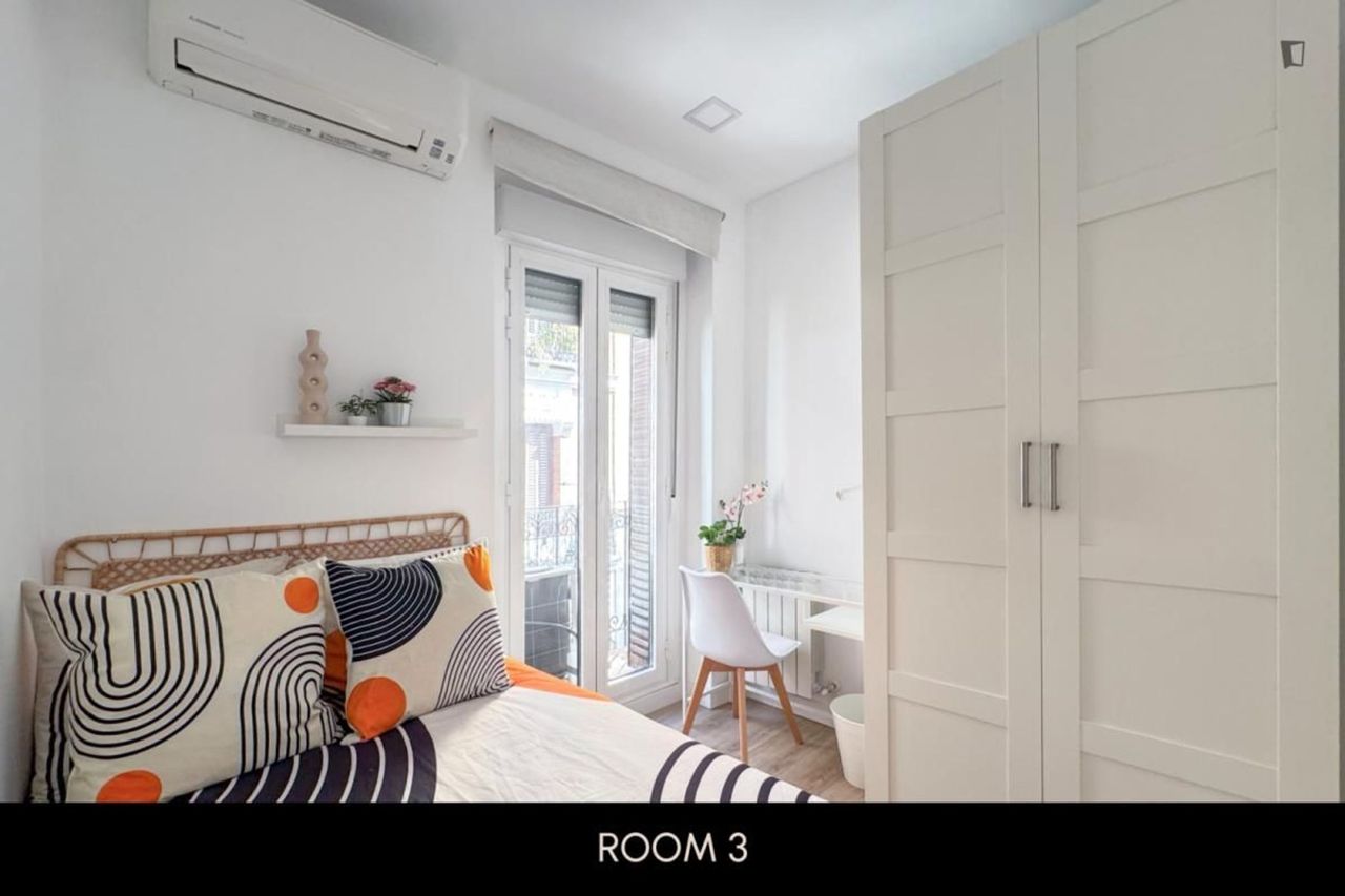 Habitación en Calle de la Palma, Malasaña-Universidad, Madrid - alojamiento en Malasaña Universidad