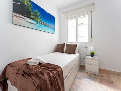 Habitación en Calle Daniel Defoe, 5, Cortijo Alto, Málaga - alojamiento en Calle Daniel Defoe, 5, Cortijo Alto, Málaga