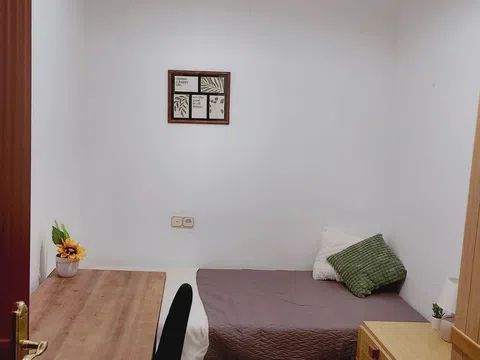 Habitación en Avenida de Portugal, 69, Labradores, Salamanca - alojamiento para estudiantes en Room in Avenida de Portugal, 69, Labradores, Salamanca