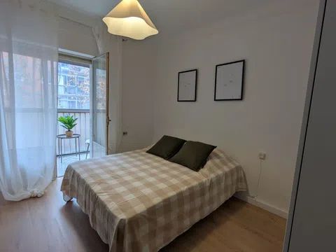 Habitación en Avenida del Compromiso de Caspe, Las Fuentes, Zaragoza - alojamiento para estudiantes en Room in Avenida del Compromiso de Caspe, Las Fuentes, Zaragoza