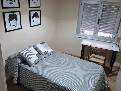 Habitación en Paseo de San Vicente, 26, San Bernardo, Salamanca - alojamiento para estudiantes en Room in Paseo de San Vicente, 26, San Bernardo, Salamanca