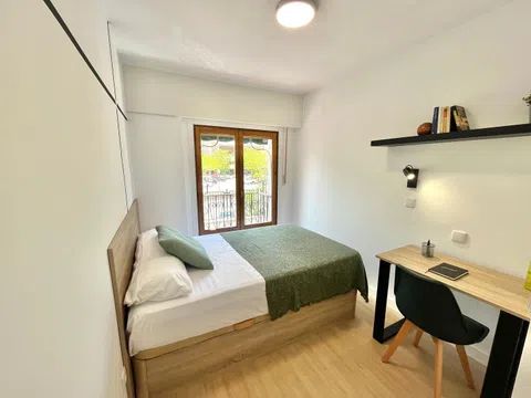 Habitación en Calle del Petirrojo, 34, Aluche, Madrid - alojamiento en Calle del Petirrojo, 34, Aluche, Madrid