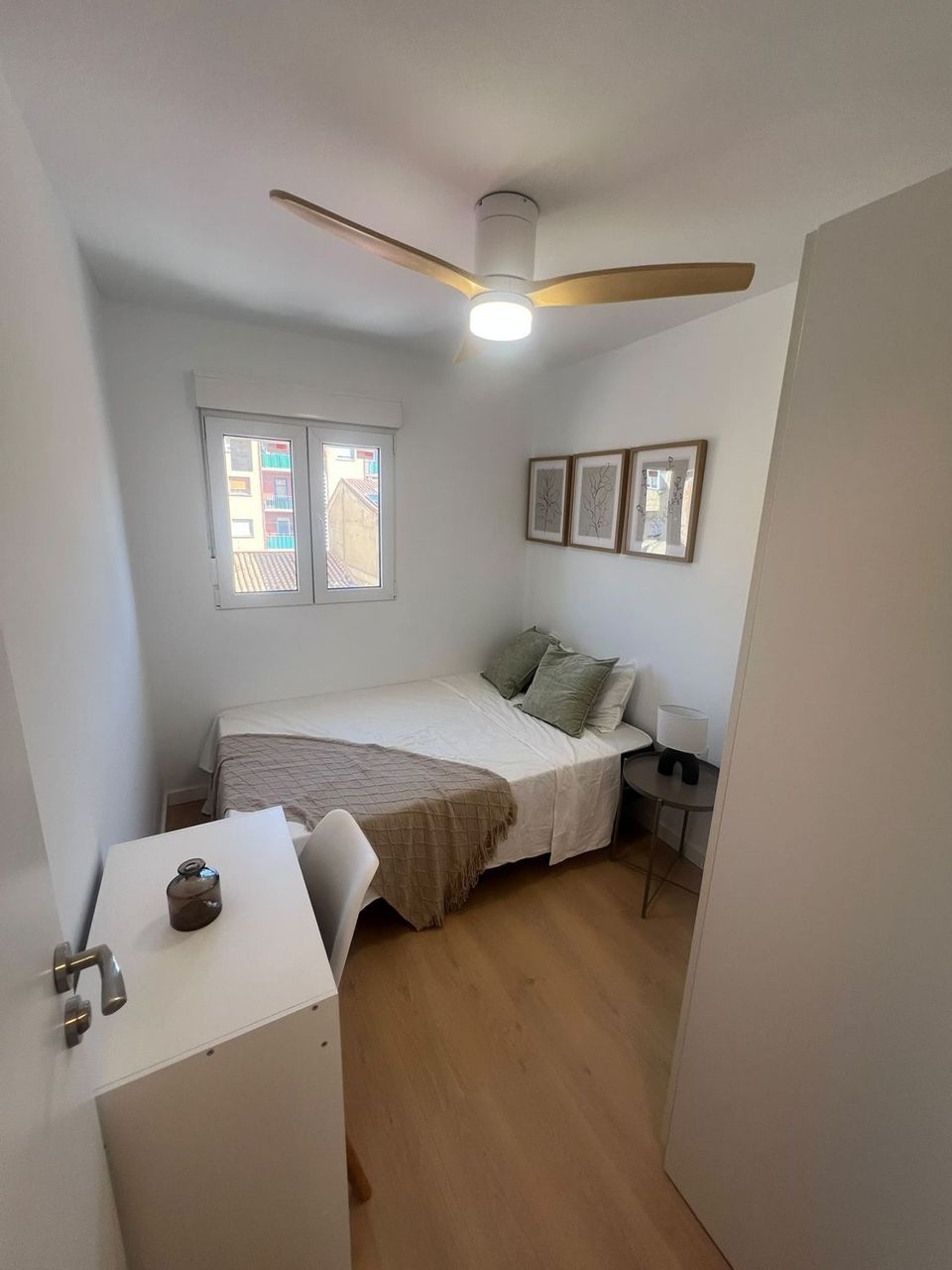 Habitación en Calle de Lugo, 93, Barrio Torrero, Zaragoza - alojamiento en Barrio Torrero