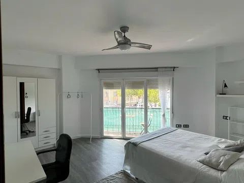 Habitación en Plaza de San Isidro, 5, San Ildefonso, Granada - alojamiento en Plaza de San Isidro, 5, San Ildefonso, Granada