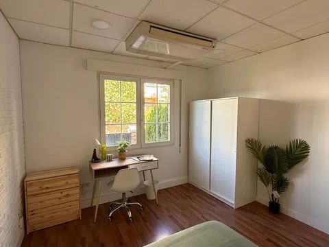 Habitación en Calle de el Algabeño, 4, Conde Orgaz-Piovera, Madrid - alojamiento en Calle de el Algabeño, 4, Conde Orgaz-Piovera, Madrid