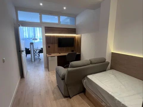 Habitación en Calle de Domingo Ram, Delicias, Zaragoza - alojamiento para estudiantes en Room in Calle de Domingo Ram, Delicias, Zaragoza