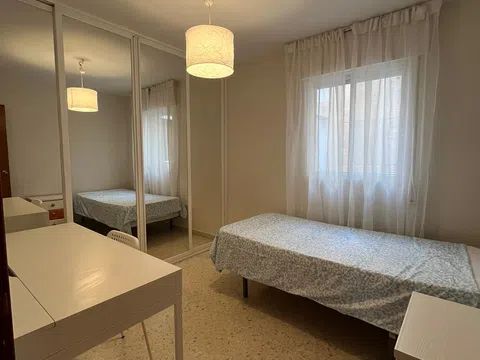 Habitación en Calle Daniel Defoe, 18, Cortijo Alto, Málaga - alojamiento en Calle Daniel Defoe, 18, Cortijo Alto, Málaga