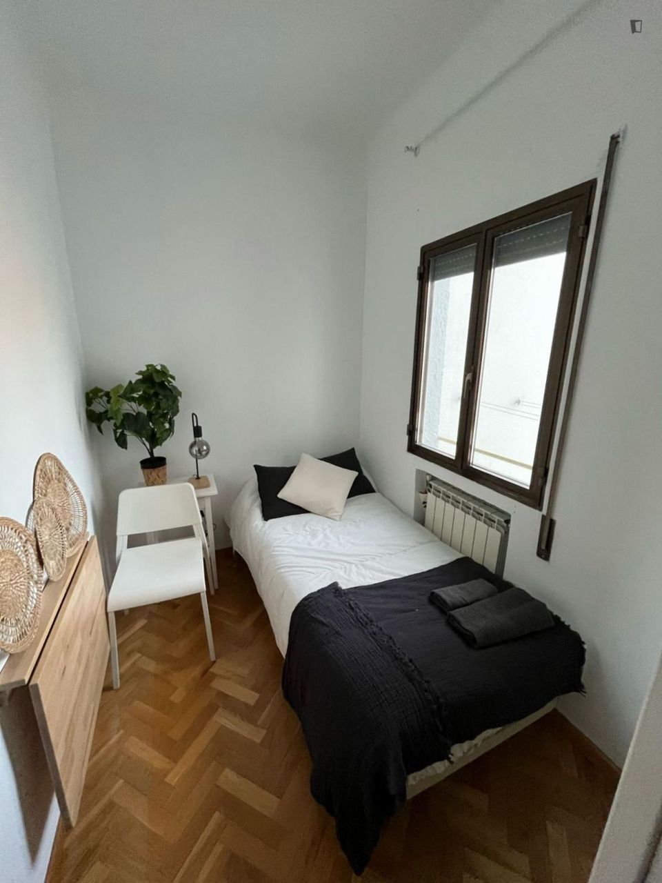 Habitación en Avenida de Menéndez Pelayo, Ibiza, Madrid - alojamiento en Ibiza