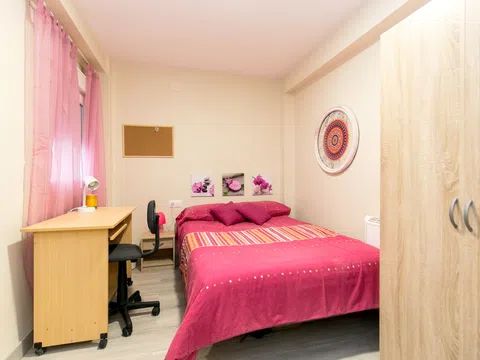 Habitación en Calle Doctor Vaca Castro, 13, La Chana, Granada - alojamiento para estudiantes en Room in Calle Doctor Vaca Castro, 13, La Chana, Granada
