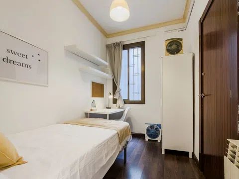 Habitación en Calle de València, La Dreta de l'Eixample, Barcelona - alojamiento en Calle de València, La Dreta de l'Eixample, Barcelona