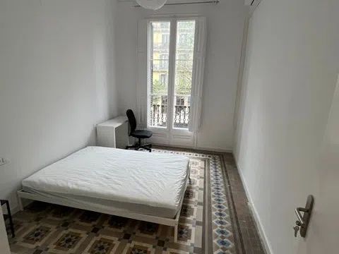 Habitación en Calle d'Aragó, 344, La Dreta de l'Eixample, Barcelona - alojamiento estudiantes en Room in Calle d'Aragó, 344, La Dreta de l'Eixample, Barcelona