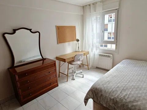 Habitación en Plaza Lauaxeta, 4, Santutxu, Bilbao - alojamiento en Plaza Lauaxeta, 4, Santutxu, Bilbao