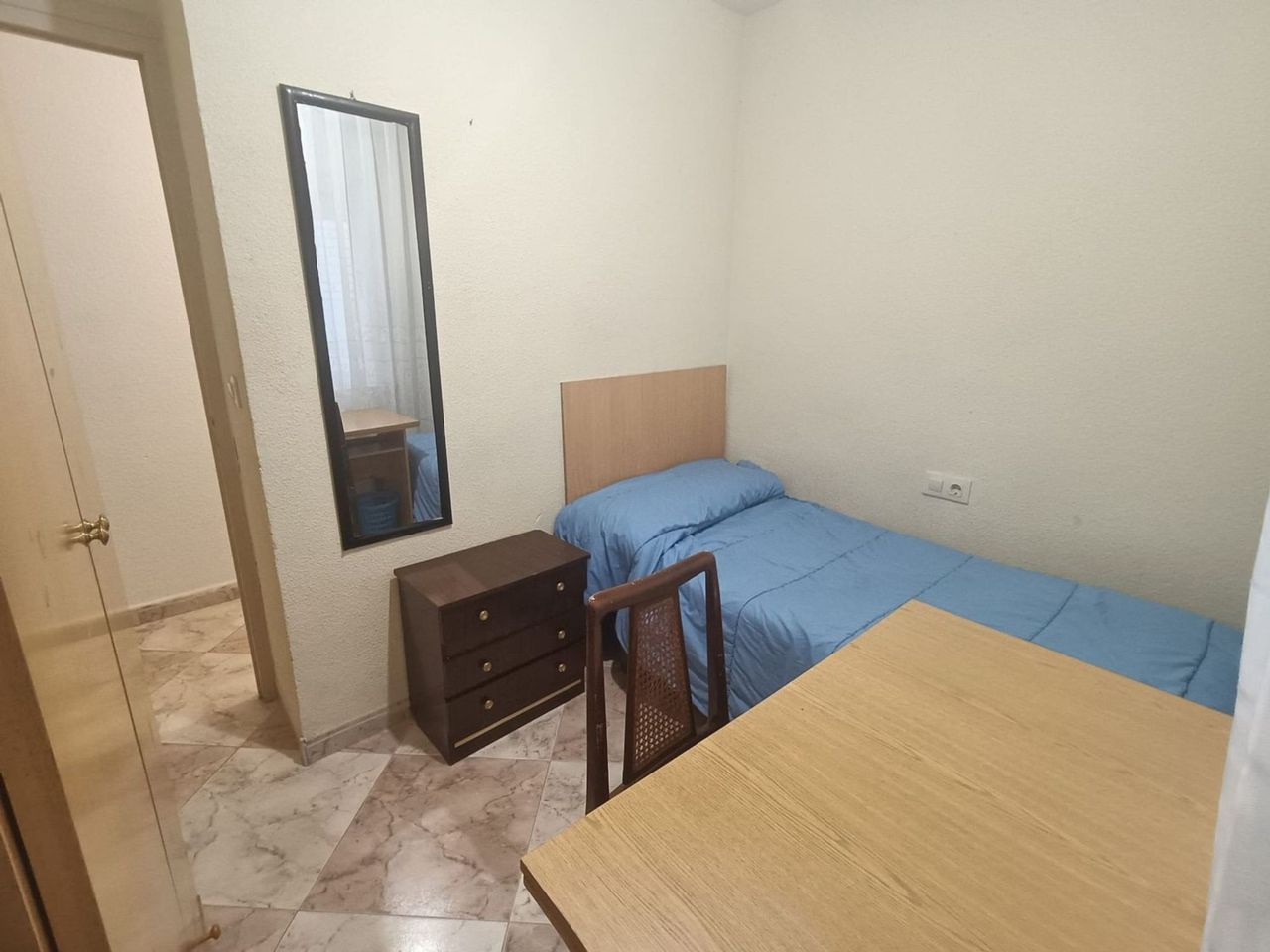 Habitación en Calle Volta, San Bernardo, Salamanca - alojamiento en San Bernardo