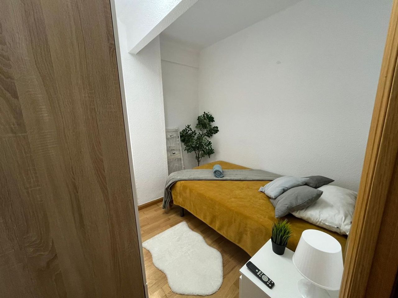 Habitación en Calle de Emilio Castelar, 64, La Granja, Zaragoza - alojamiento en La Granja