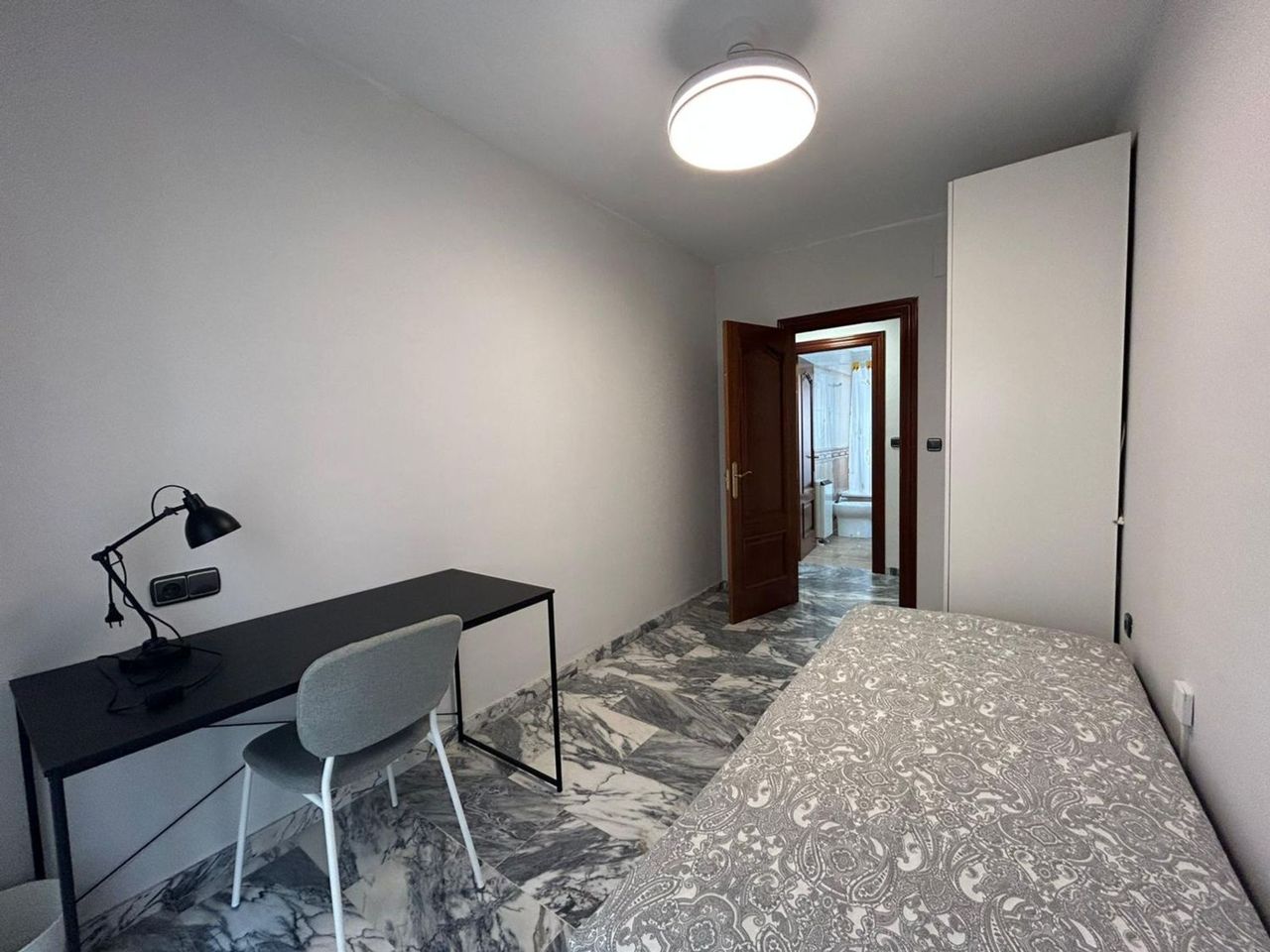 Habitación en Calle Nueva de la Virgen, 24, Figares, Granada - alojamiento en Habitación en Calle Nueva de la Virgen, 24, Figares, Granada