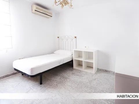 Habitación en Rubén Darío, 5, El Tardón, Sevilla - alojamiento en Rubén Darío, 5, El Tardón, Sevilla