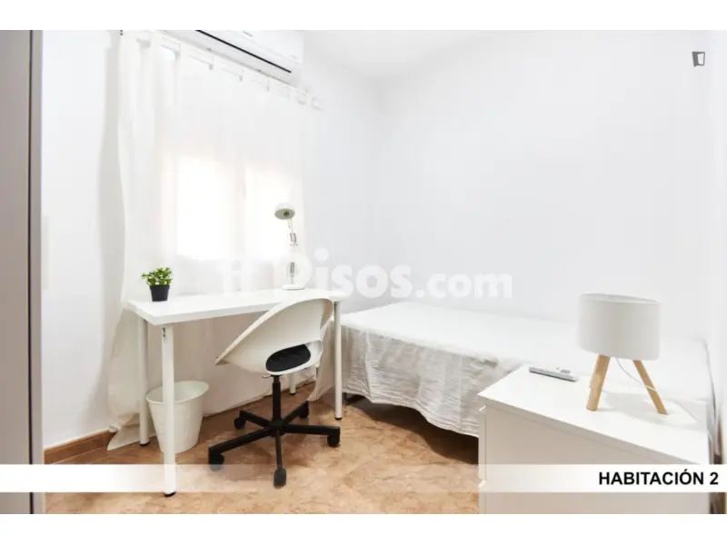 Habitación en Zona Esperanza de Triana - alojamiento para estudiantes en Zona Esperanza de Triana (Distrito Triana. Sevilla Capital)